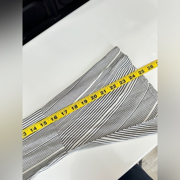 NWT Jessica Simpson Cambrea Striped Print V-Neck Romper in Gray & White Sz S - Picture 11 of 13